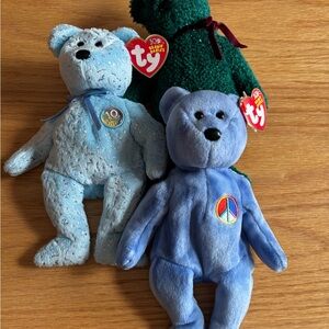 Ty Retired Beanie Babies Lot Of 3 Peace Bear 2001 Holiday Bear Decade Bear W/tag